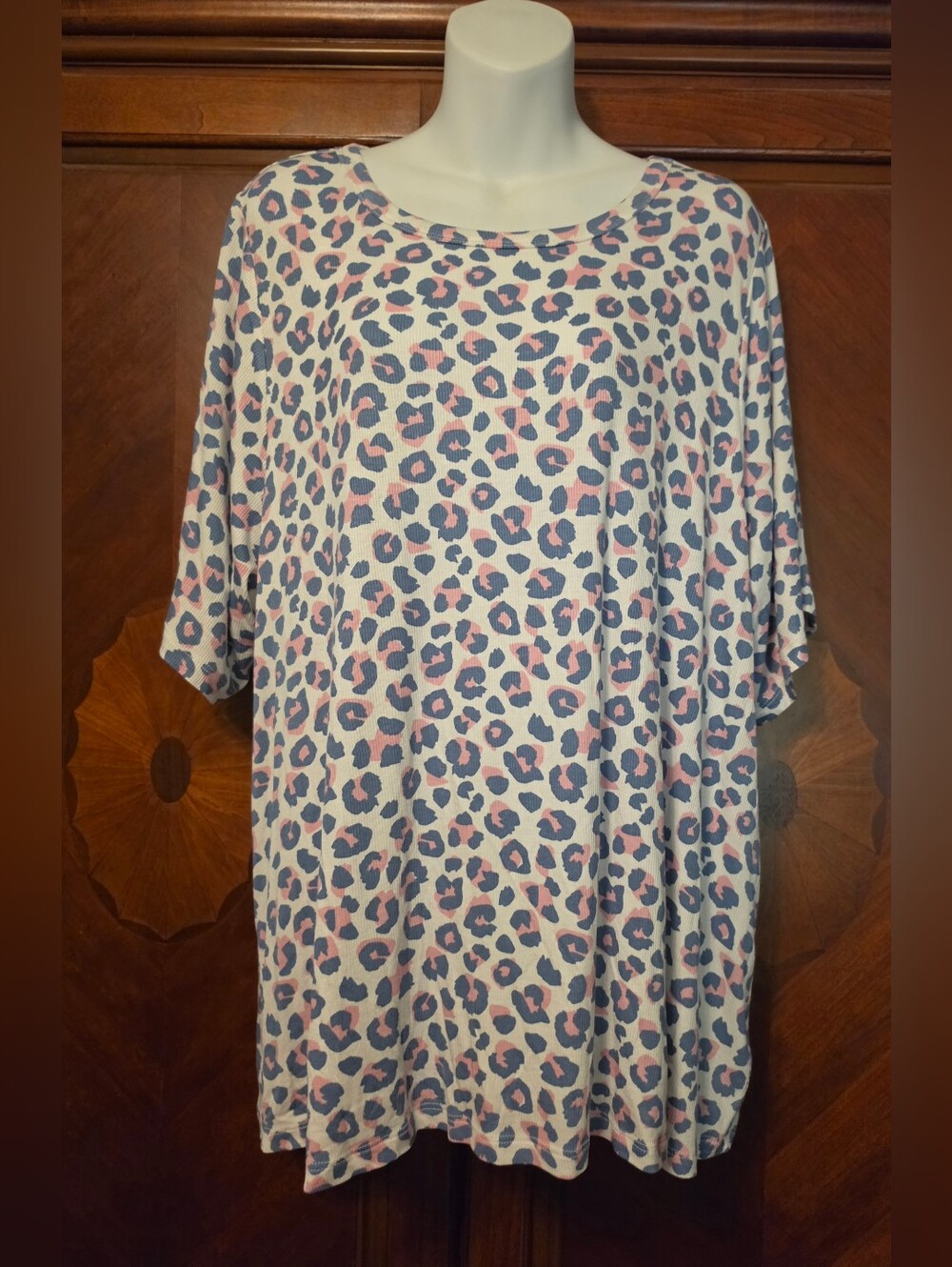 Lularoe Kelly Top